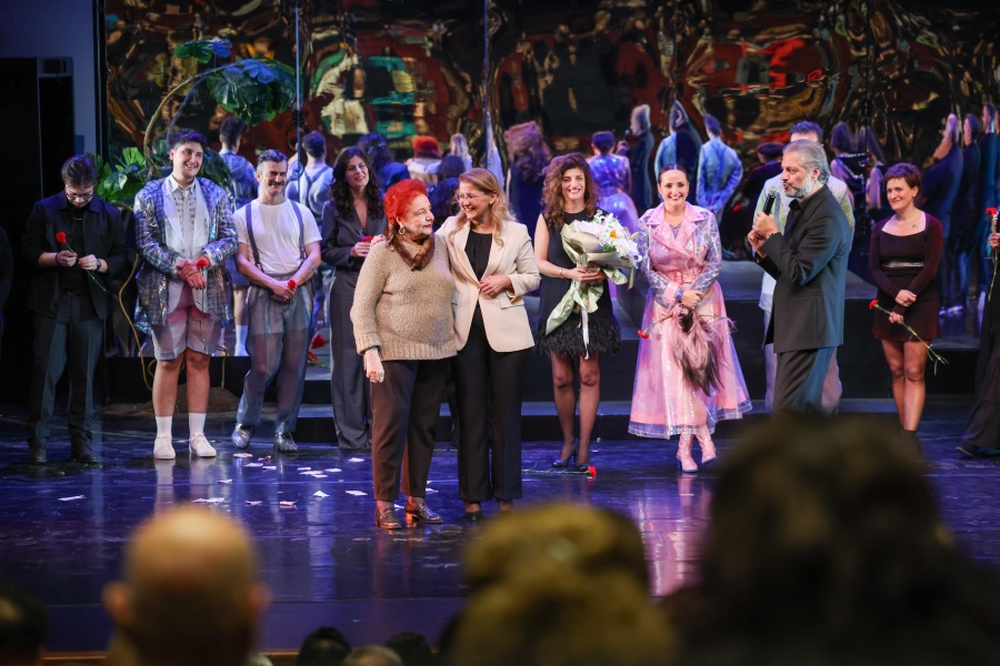 “ÇİRKİN” GALASINDA BAKIRKÖY BELEDİYE TİYATROLARI’NDAN UNUTULMAZ GECE