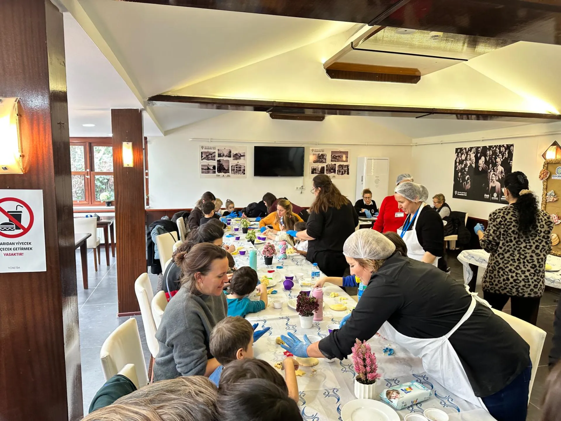 BAKIRKÖY BELEDİYESİ’NDEN KUŞAKLARI BULUŞTURAN KURABİYE ETKİNLİĞİ