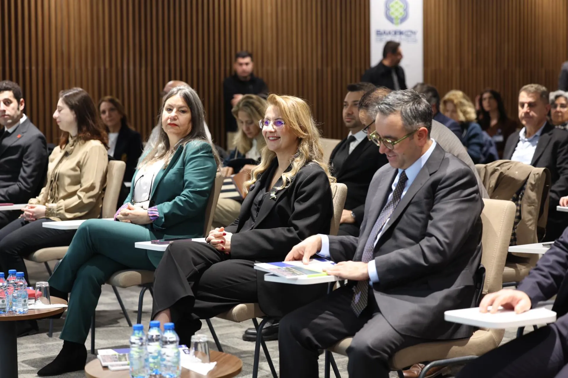 BAKIRKÖY’DE SÜRDÜRÜLEBİLİR ENERJİ VE İKLİM EYLEM PLANI TANITILDI