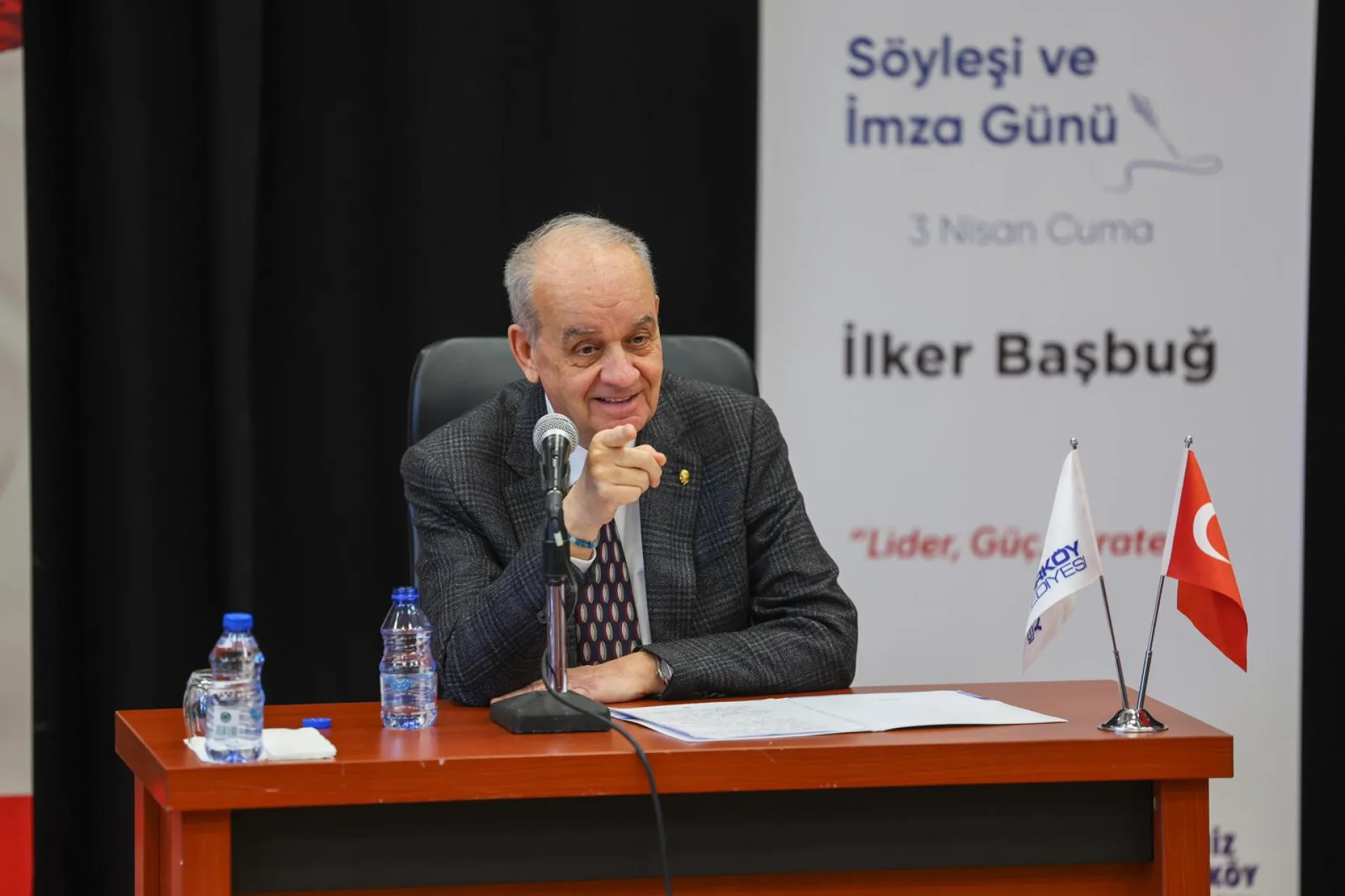 İLKER BAŞBUĞ BAKIRKÖYLÜLERLE BULUŞTU