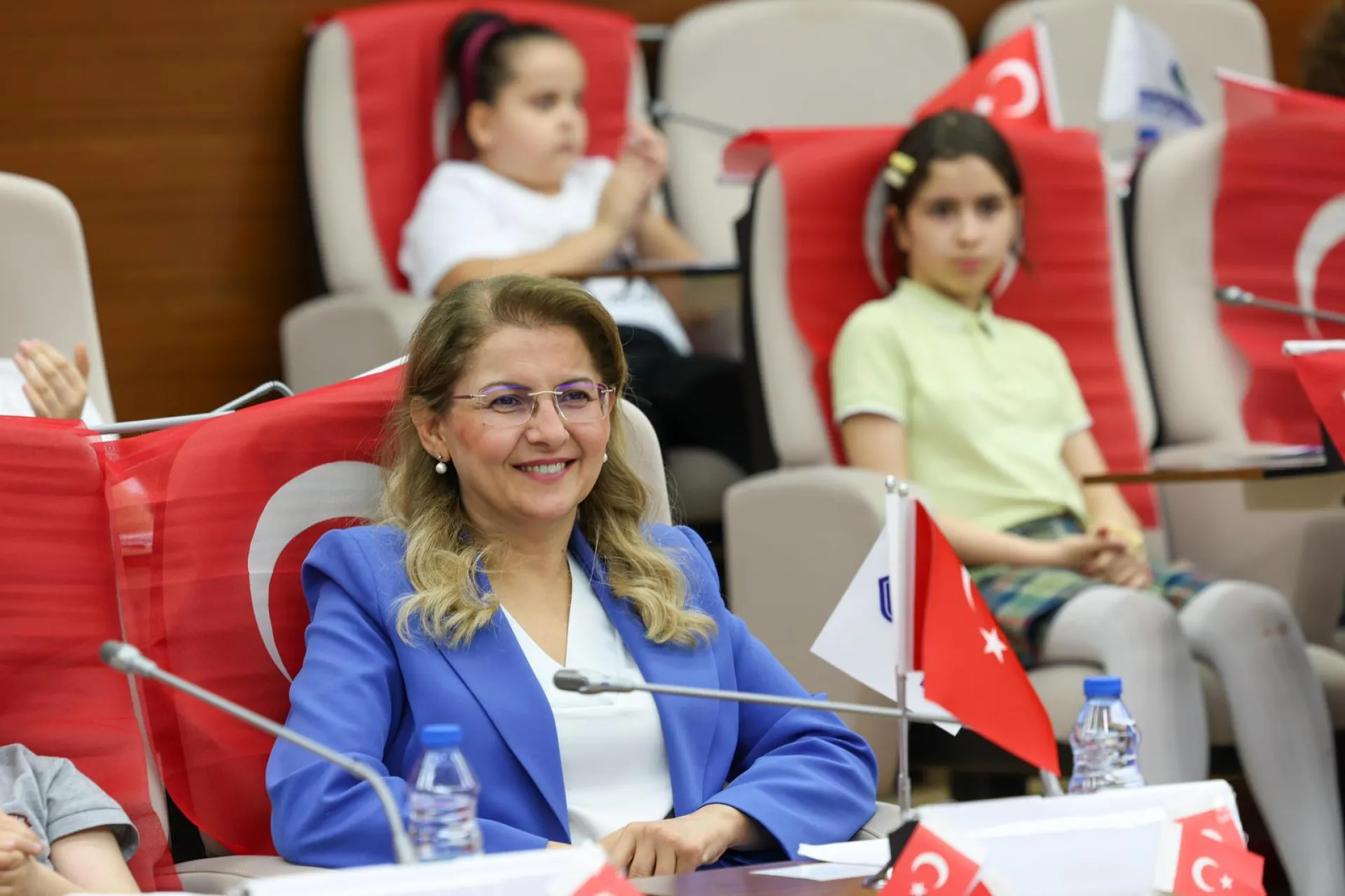 BAKIRKÖY BELEDİYESİ ÇOCUK MECLİSİ’NDEN 23 NİSAN ÖZEL OTURUMU