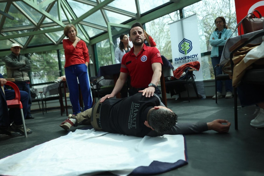 BAKIRKÖY’DE İLKYARDIM EĞİTİMİ