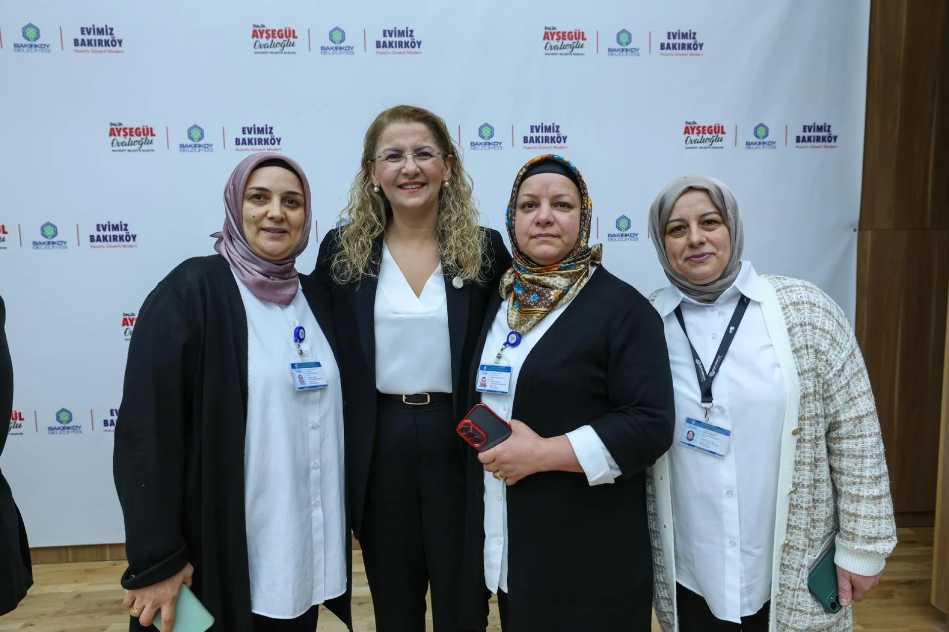 BAŞKAN OVALIOĞLU PERSONELİYLE BAYRAMLAŞTI