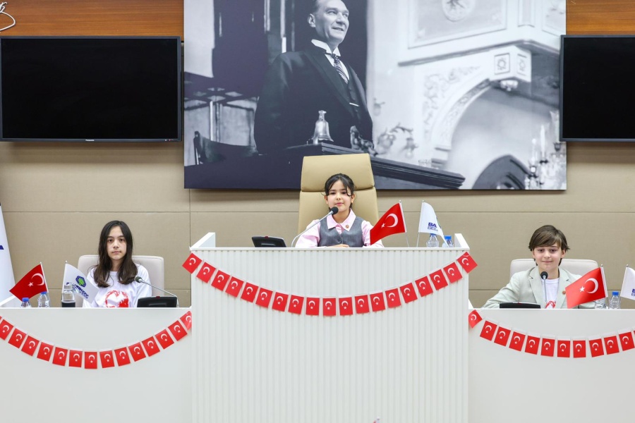 BAKIRKÖY BELEDİYESİ ÇOCUK MECLİSİ’NDEN 23 NİSAN ÖZEL OTURUMU