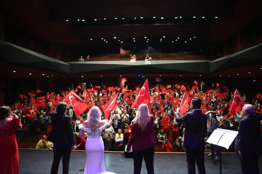 BAKIRKÖY’DE ATANIN SEVDİĞİ ŞARKILARLA ANLAMLI GECE