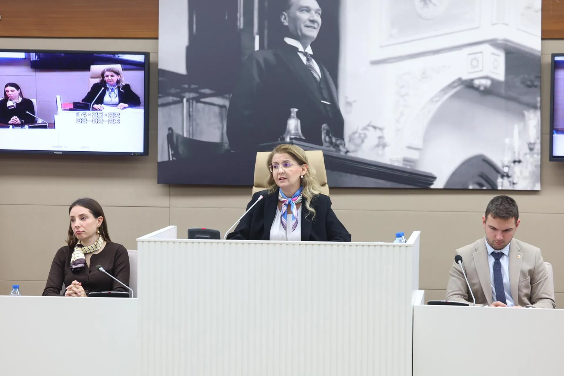 BAŞKAN OVALIOĞLU’NDAN EMEKLİLERE MÜJDE