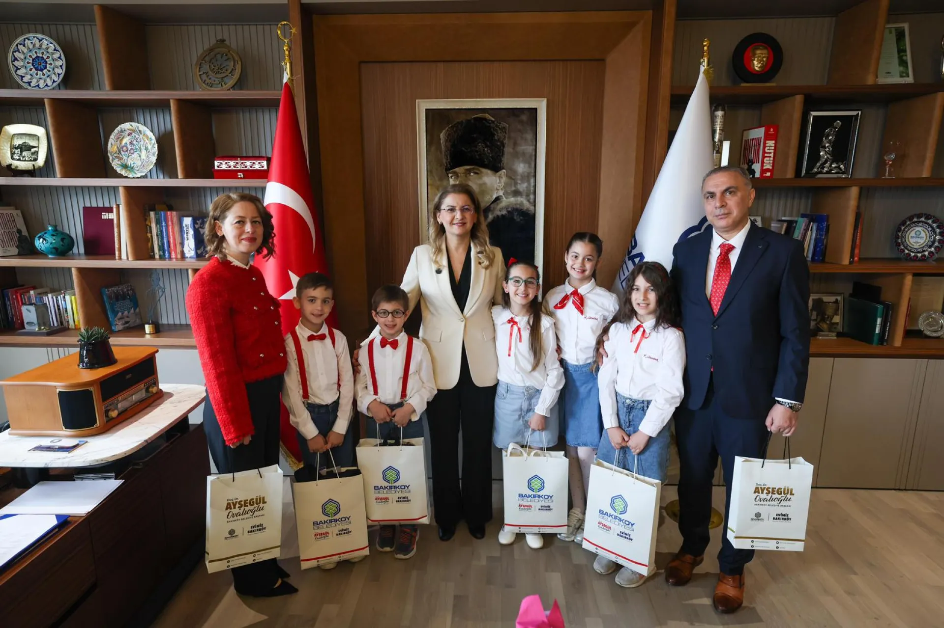 BAKIRKÖY’DE 23 NİSAN COŞKUSU