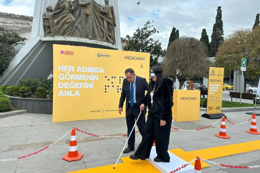 BAKIRKÖY’DE GÖRME ENGELLİLERLE EMPATİ DENEYİMİ