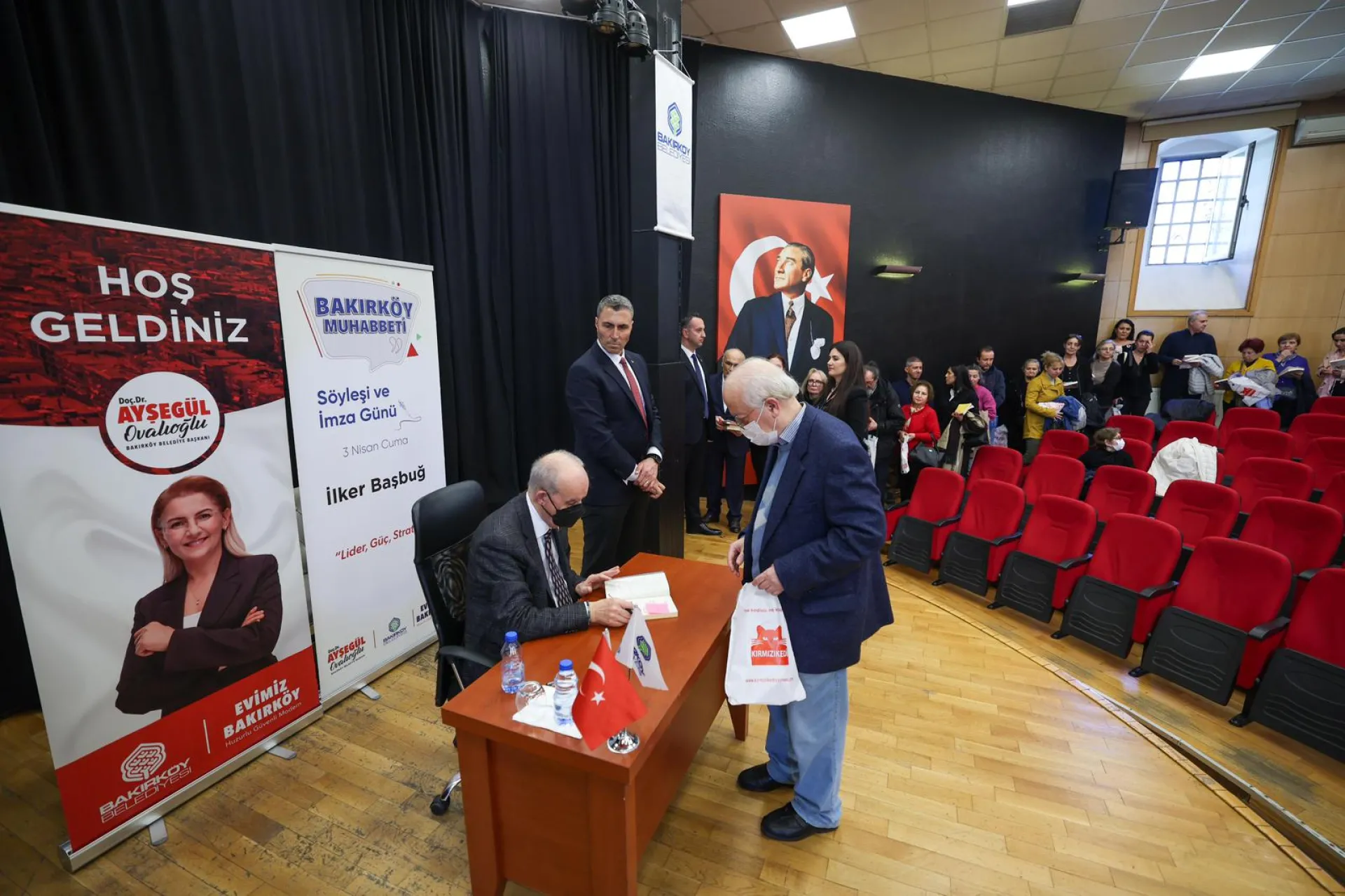 İLKER BAŞBUĞ BAKIRKÖYLÜLERLE BULUŞTU