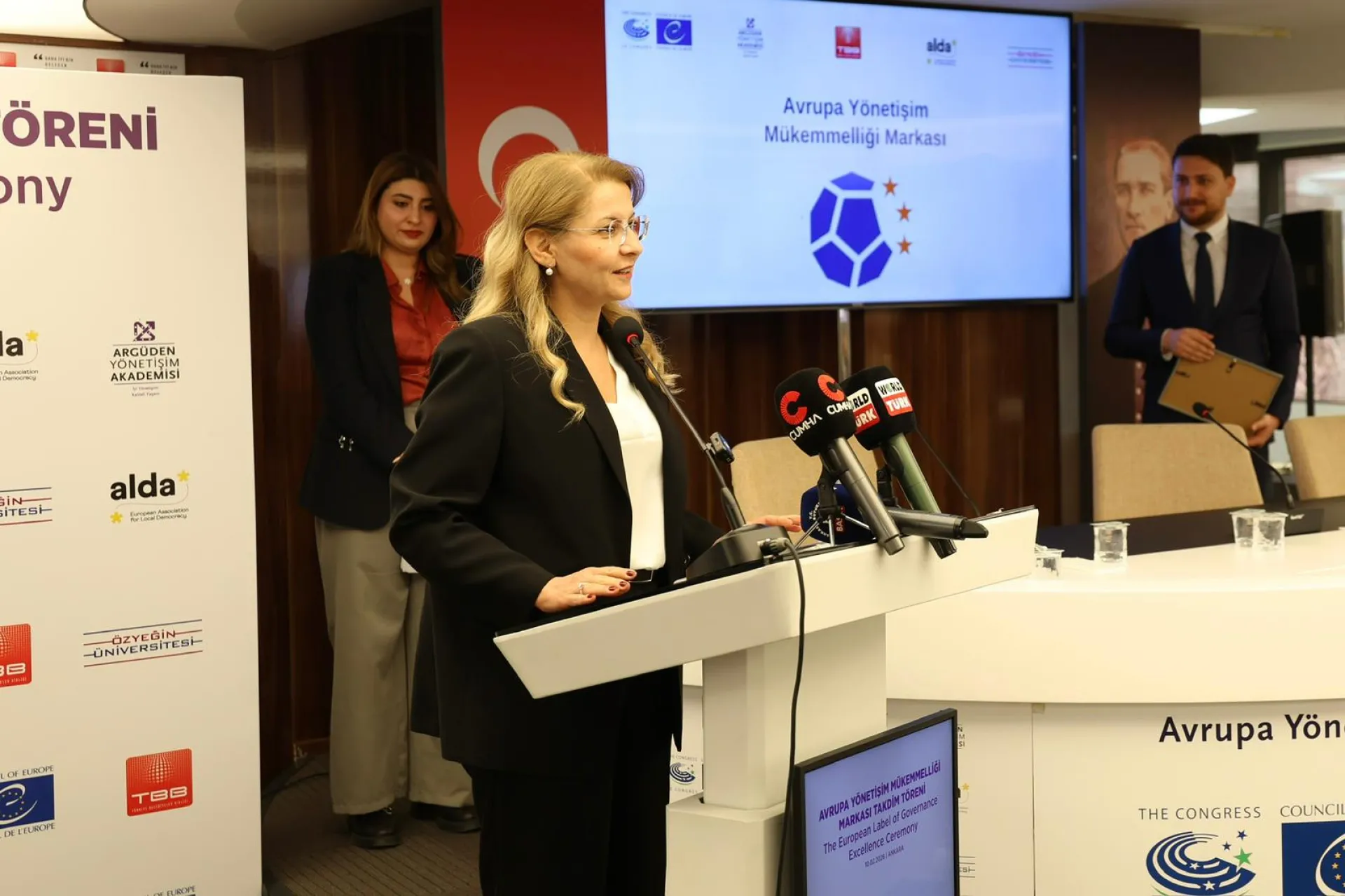 BAKIRKÖY BELEDİYESİ’NE AVRUPA YÖNETİŞİM MÜKEMMELLİĞİ MARKASI ÖDÜLÜ