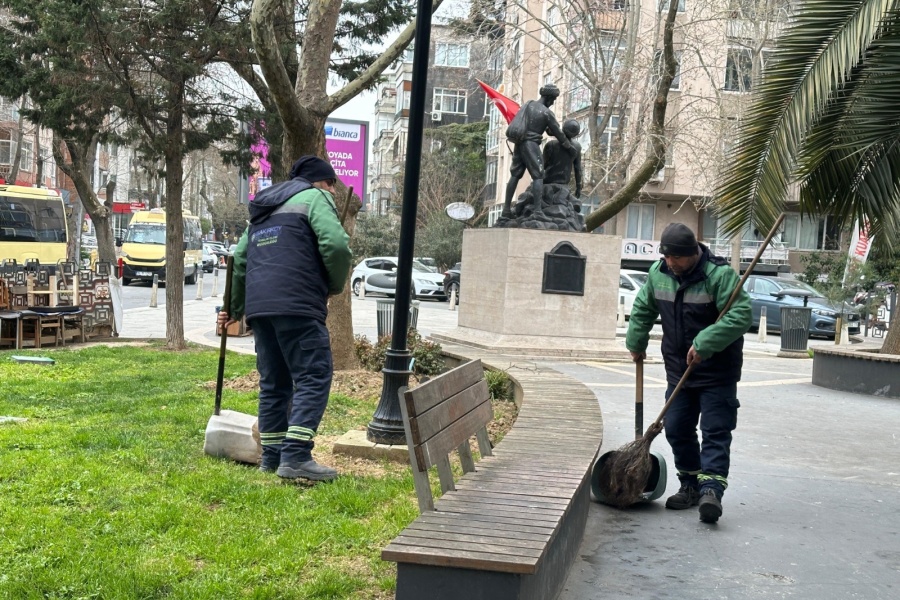 BAKIRKÖY’DE BAYRAM ÖNCESİ TEMİZLİK SEFERBERLİĞİ
