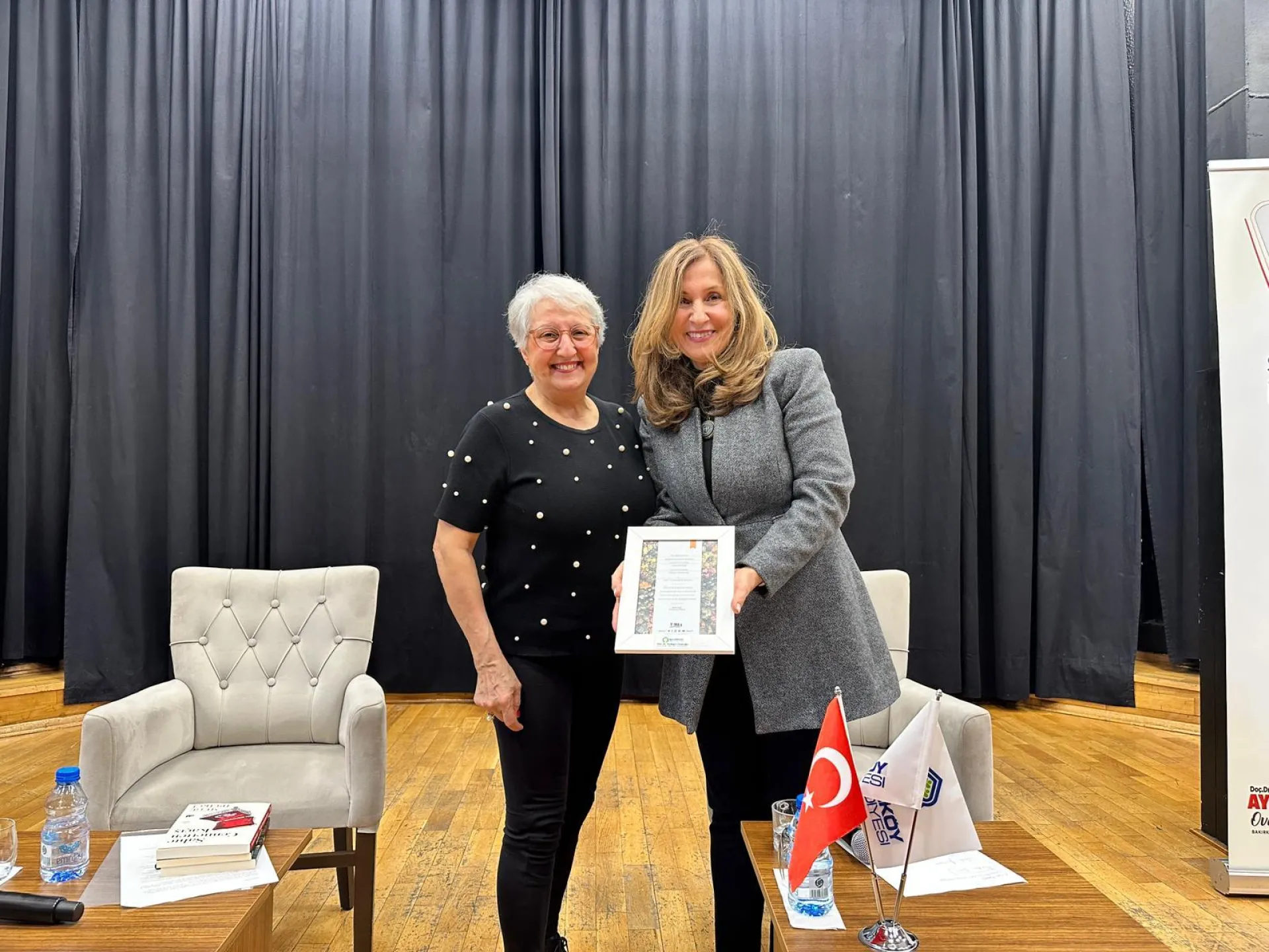 BAKIRKÖY MUHABBETİ’NİN BU HAFTAKİ KONUĞU MÜGE İPLİKÇİ OLDU