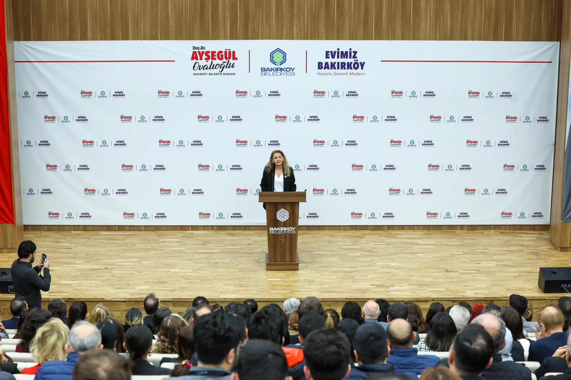 BAŞKAN OVALIOĞLU PERSONELİYLE BAYRAMLAŞTI