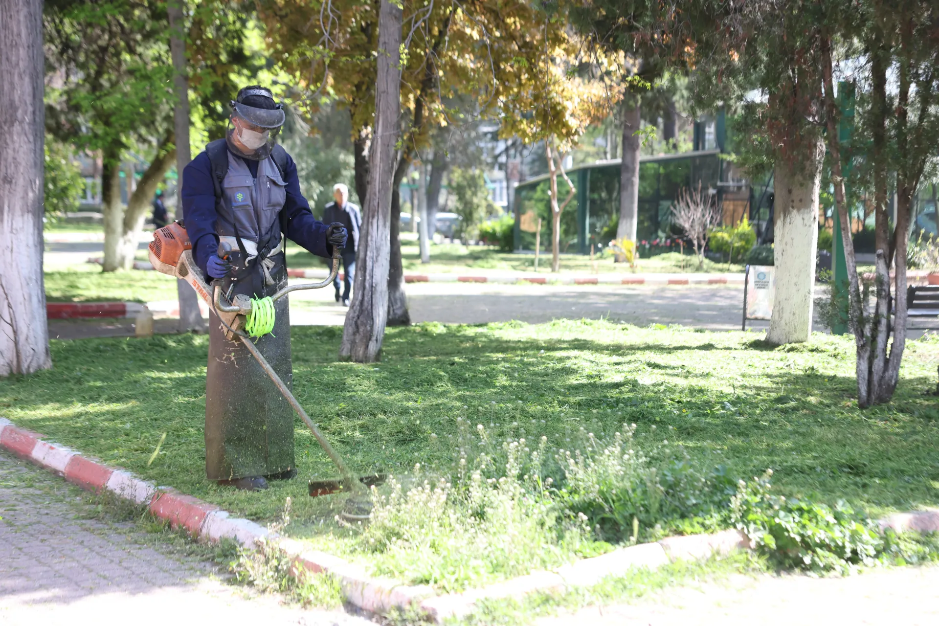 BAKIRKÖY BELEDİYESİ’NDEN YEŞİL ALANLARDA BÜYÜK DÖNÜŞÜM
