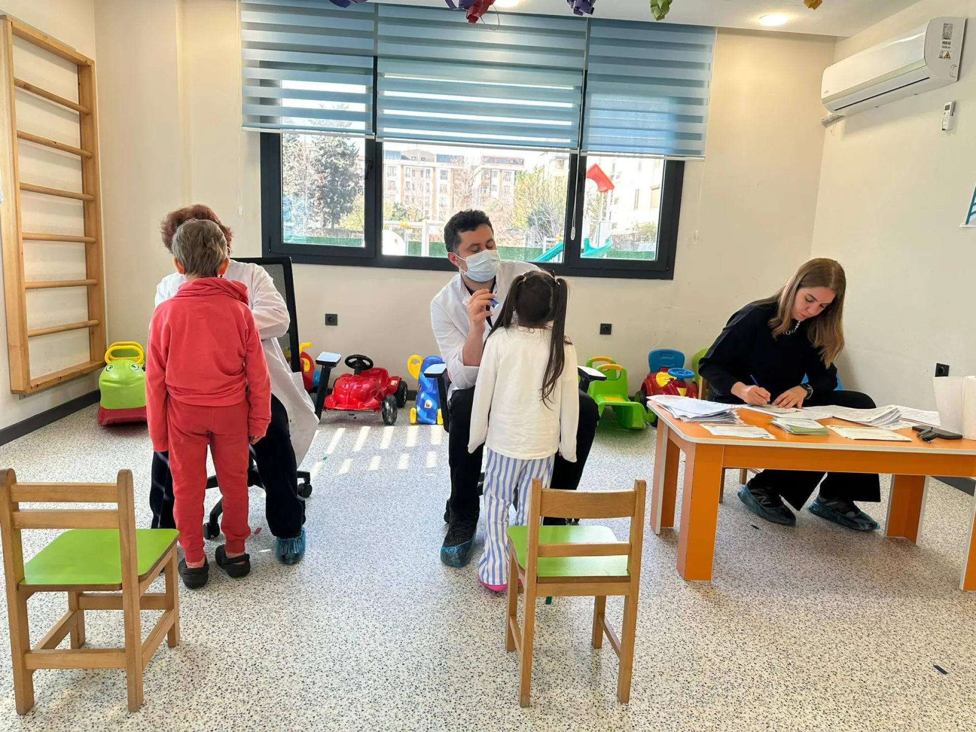 YUVAMIZ BAKIRKÖY’DE MİNİKLERE SAĞLIK TARAMASI