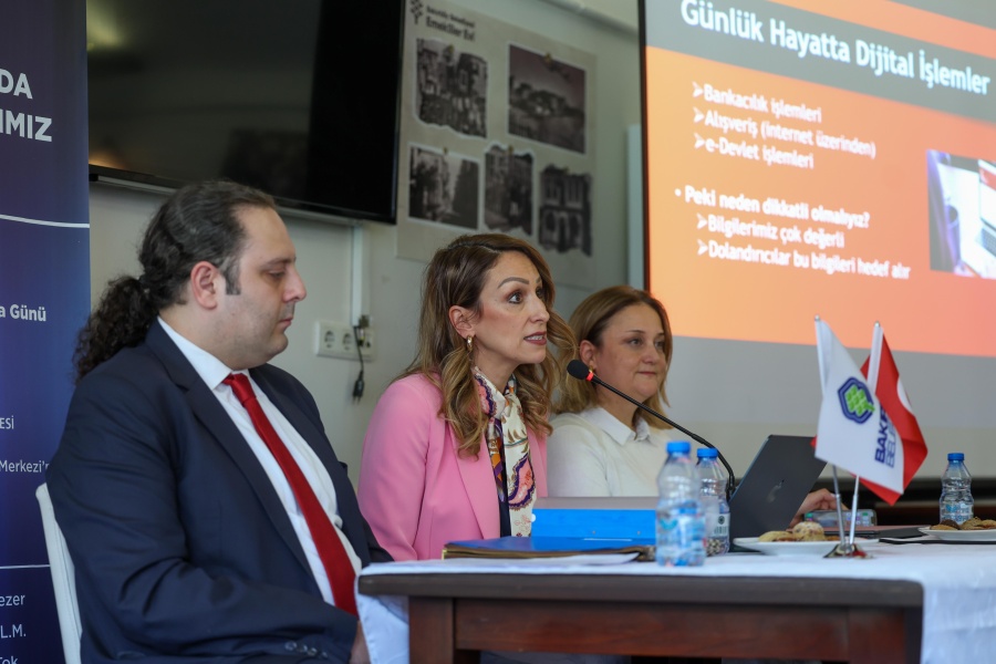 BAKIRKÖY’DE KVKK PANELİ DÜZENLENDİ