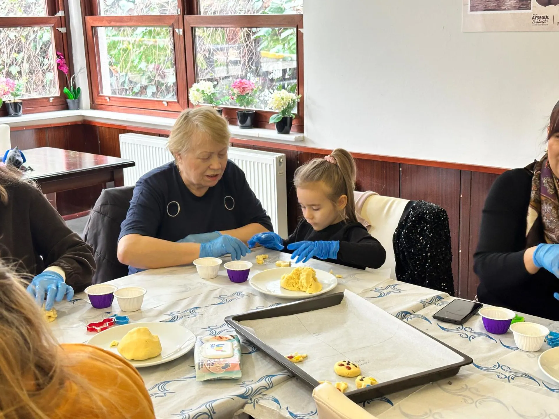 BAKIRKÖY BELEDİYESİ’NDEN KUŞAKLARI BULUŞTURAN KURABİYE ETKİNLİĞİ