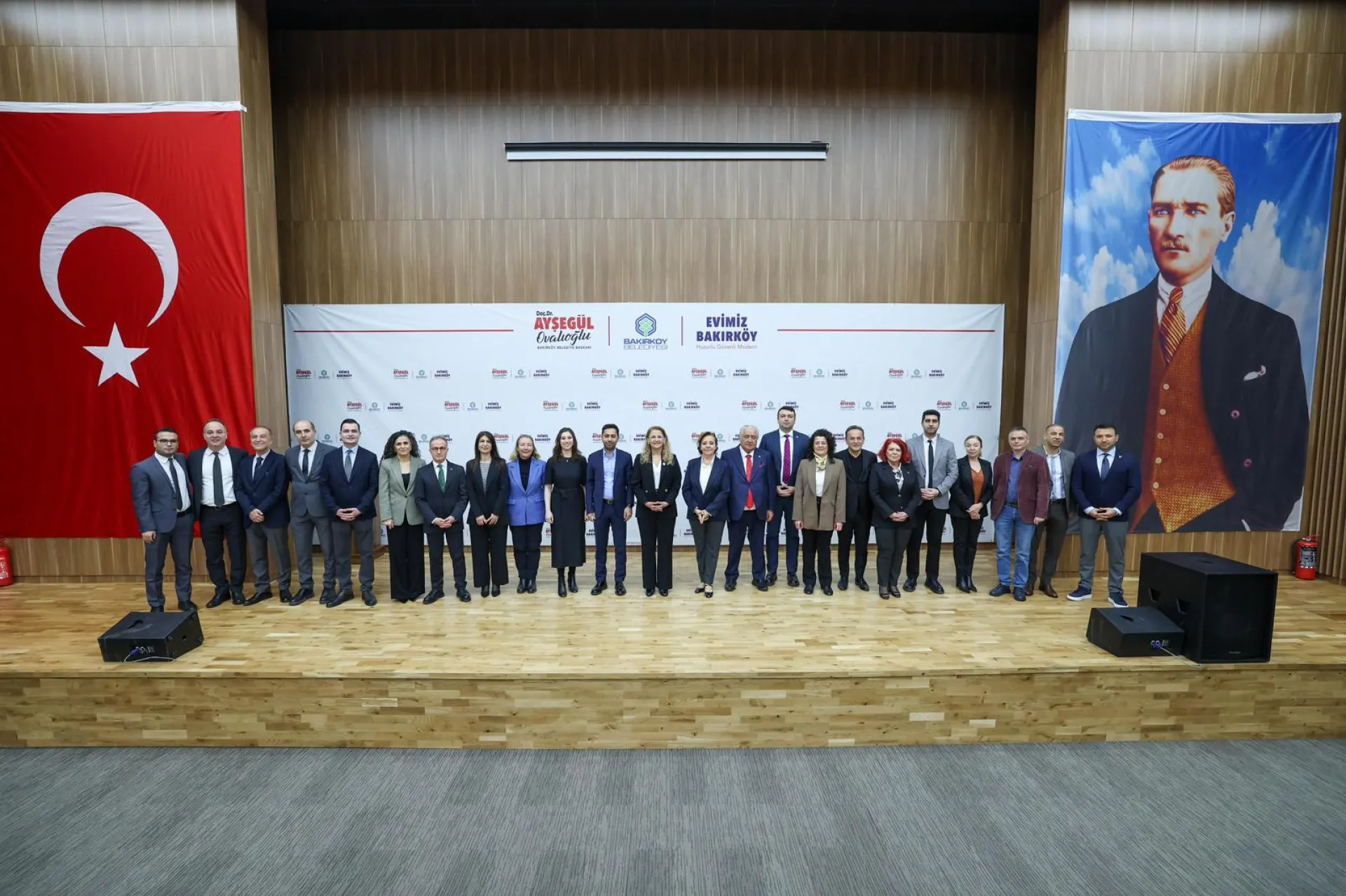 BAŞKAN OVALIOĞLU PERSONELİYLE BAYRAMLAŞTI