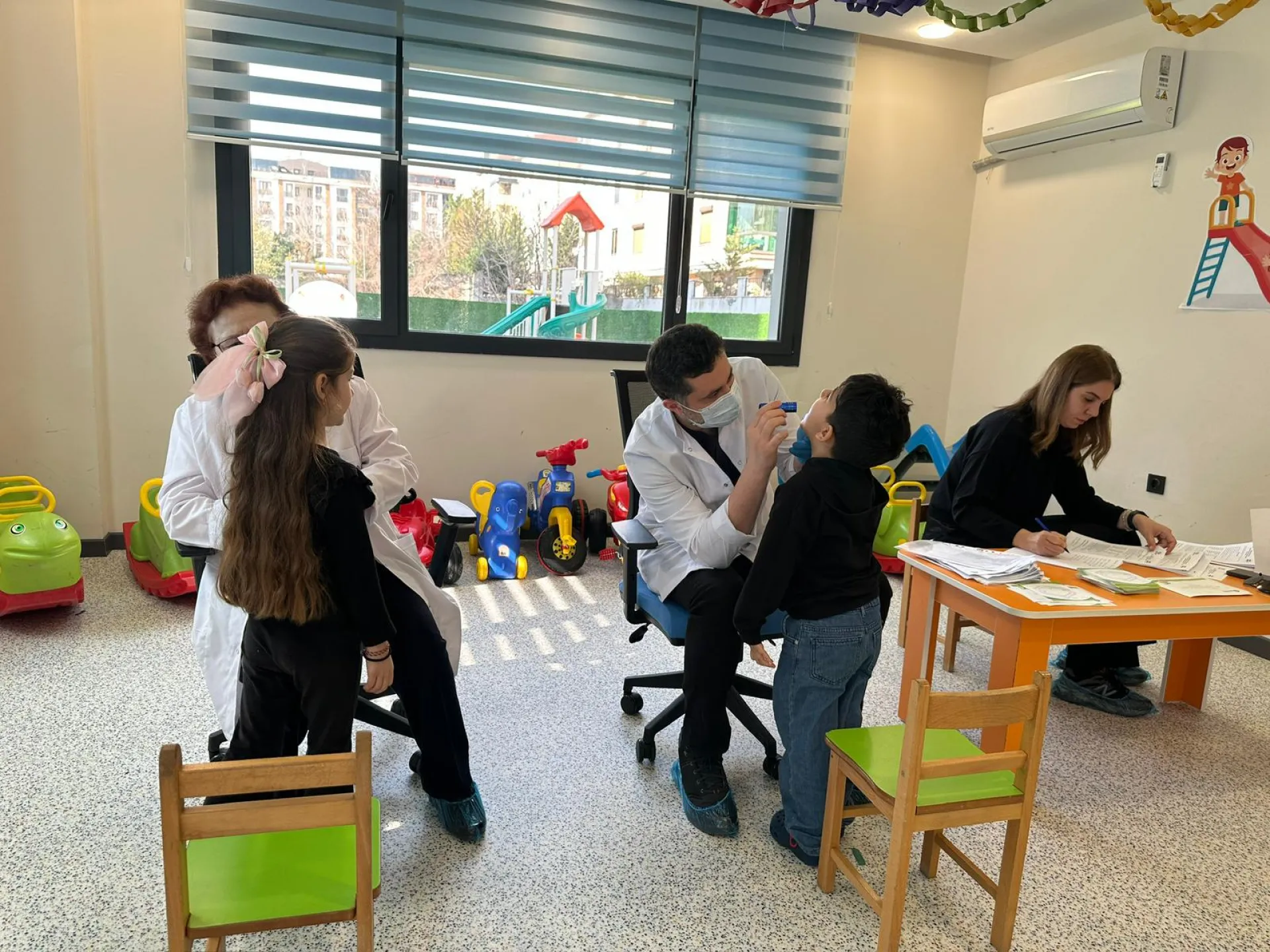 YUVAMIZ BAKIRKÖY’DE MİNİKLERE SAĞLIK TARAMASI