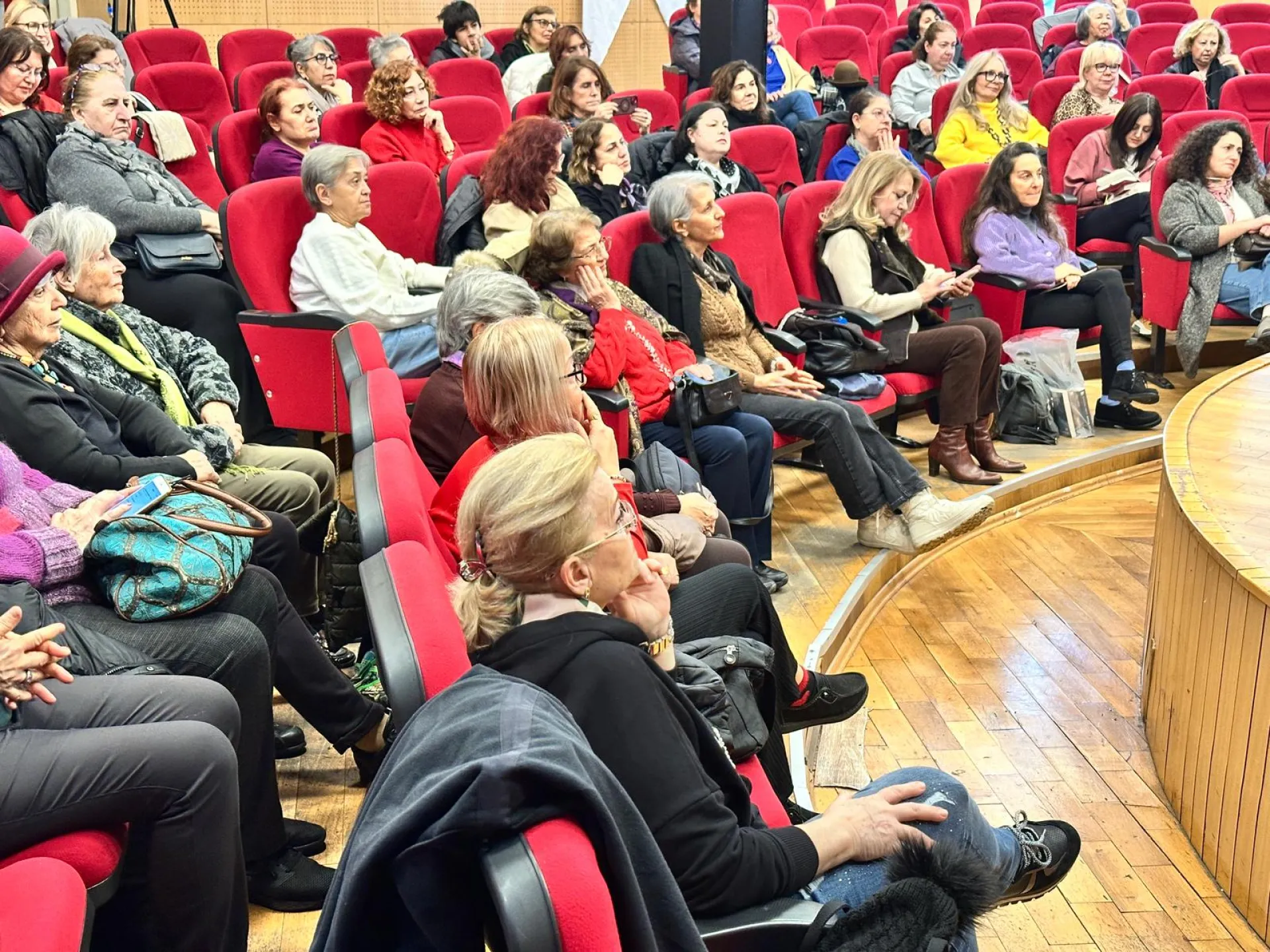 BAKIRKÖY MUHABBETİ’NİN BU HAFTAKİ KONUĞU DEFNE SUMAN OLDU