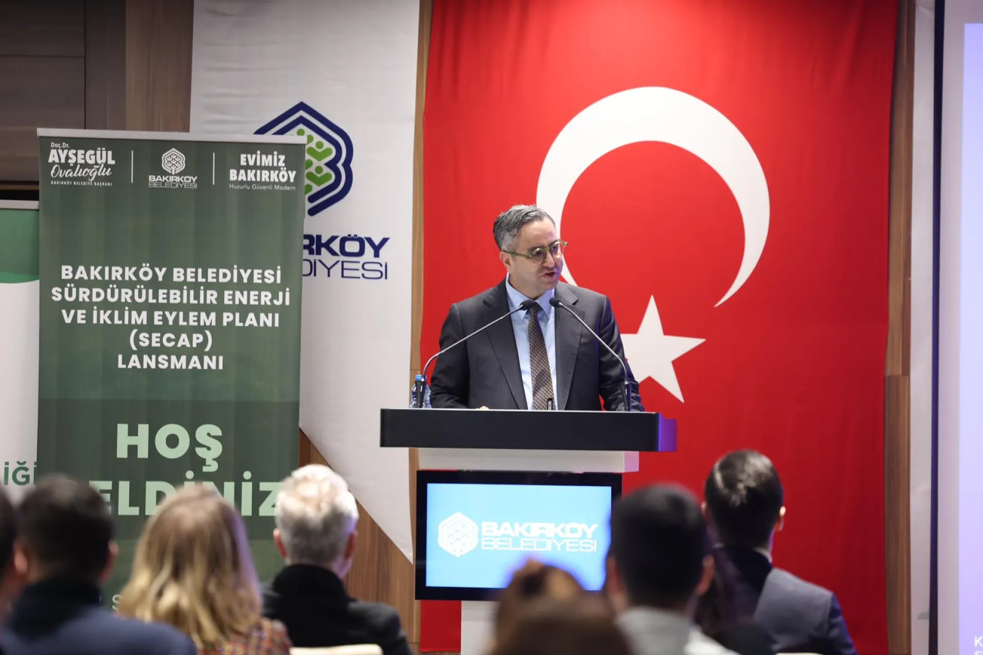 BAKIRKÖY’DE SÜRDÜRÜLEBİLİR ENERJİ VE İKLİM EYLEM PLANI TANITILDI