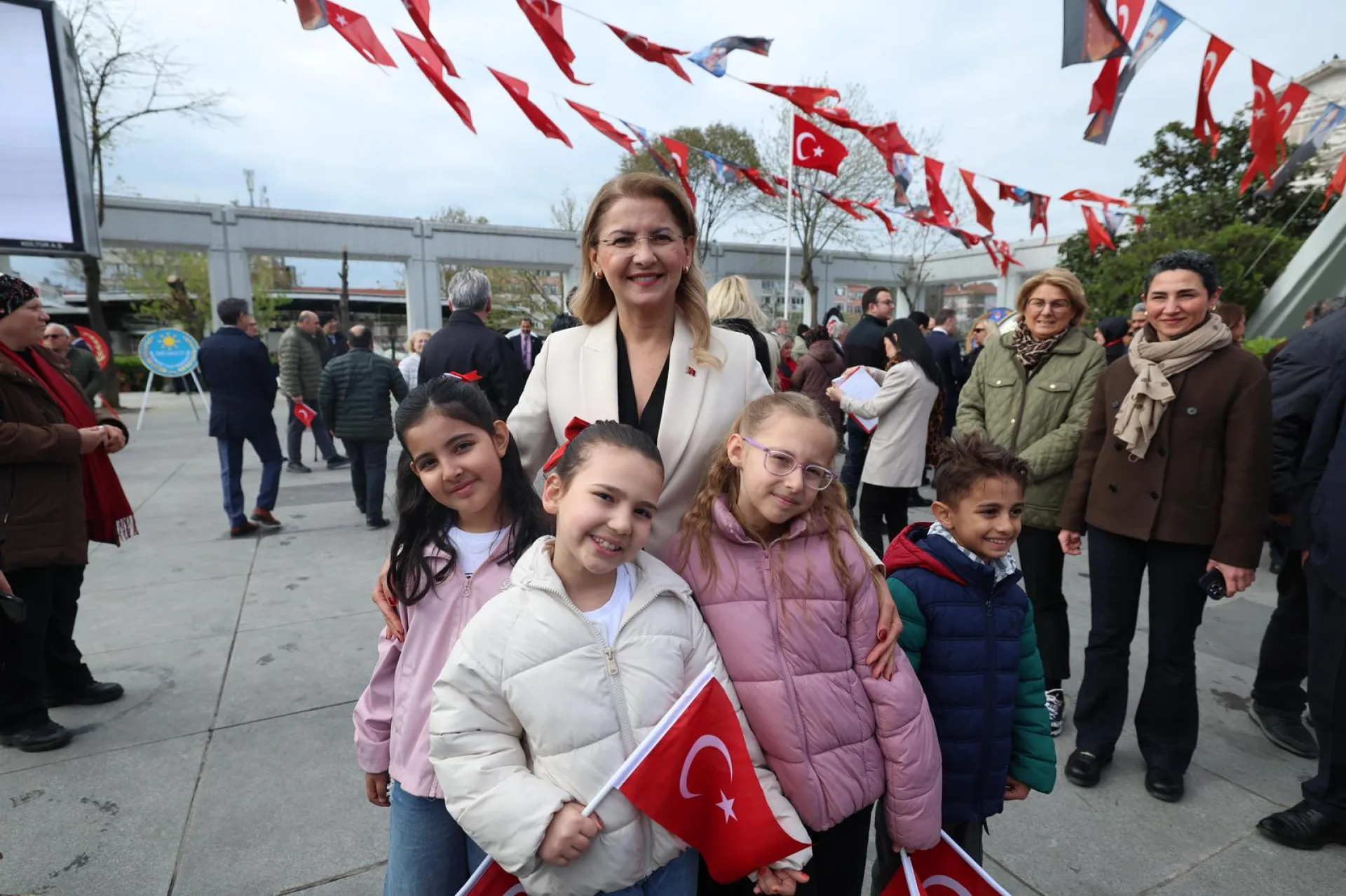 BAKIRKÖY’DE 23 NİSAN COŞKUSU