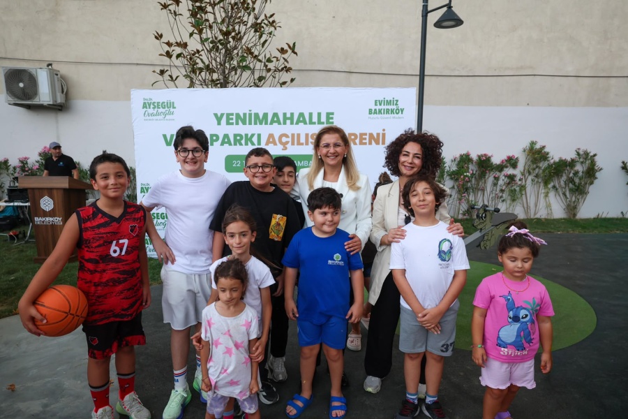 BAKIRKÖY VEFA PARKI YENİLENEN YÜZÜYLE HİZMETE AÇILDI