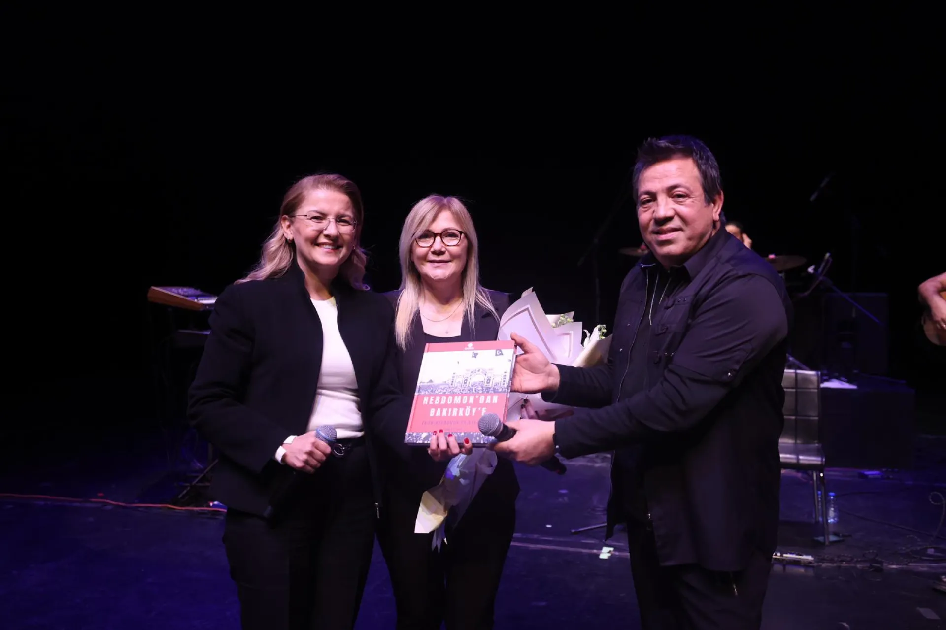 BARIŞ MANÇO VE CEM KARACA BAKIRKÖY’DE ANILDI