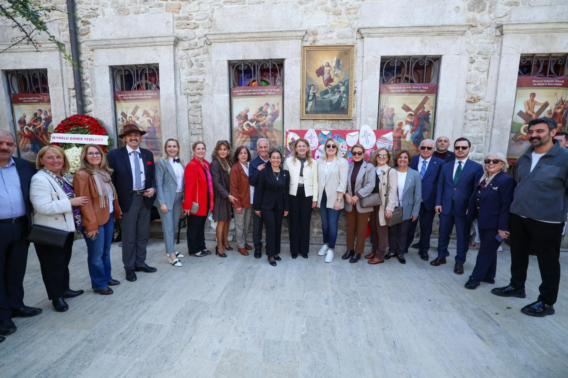 BAŞKAN OVALIOĞLU VATANDAŞLARIN PASKALYASINI KUTLADI