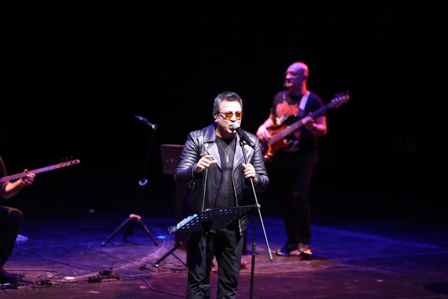 BARIŞ MANÇO VE CEM KARACA BAKIRKÖY’DE ANILDI