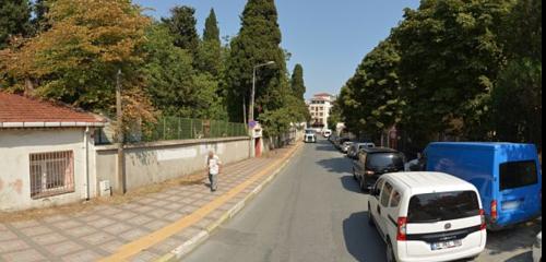 Teyyareci Hayrettin Sokak'ta Kaldırımlar Yenilendi
