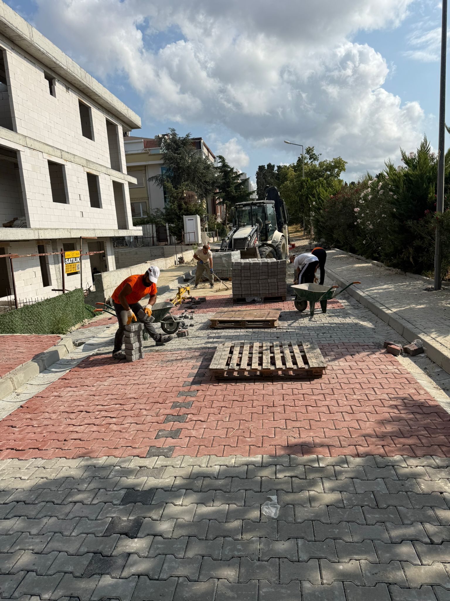 Cami Giriş Sokak Araç ve Yaya Yolu Yenilendi
