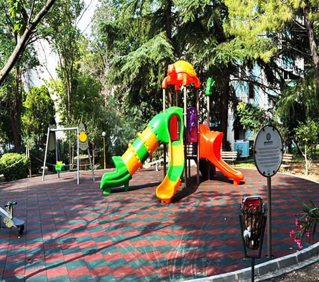 Gül Blok Önü Parkı Yenileme Hizmeti