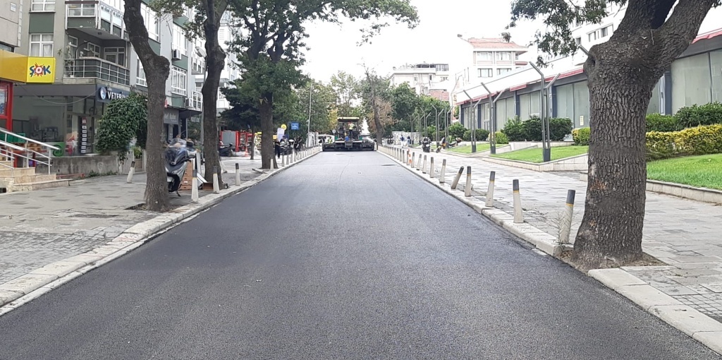 Zuhuratbaba Caddesi Asfalt Çalışması