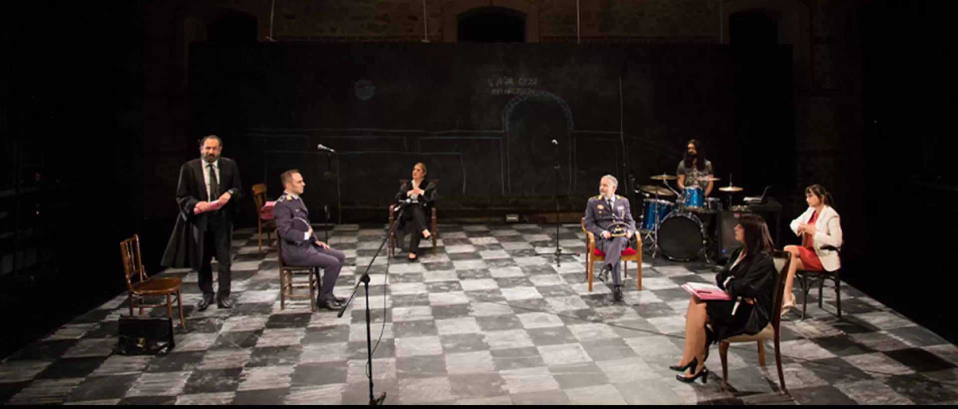 ''Terör'' Oyunu Bakırköy Belediye Tiyatroları Yeni Sezonda Gösterime Başladı