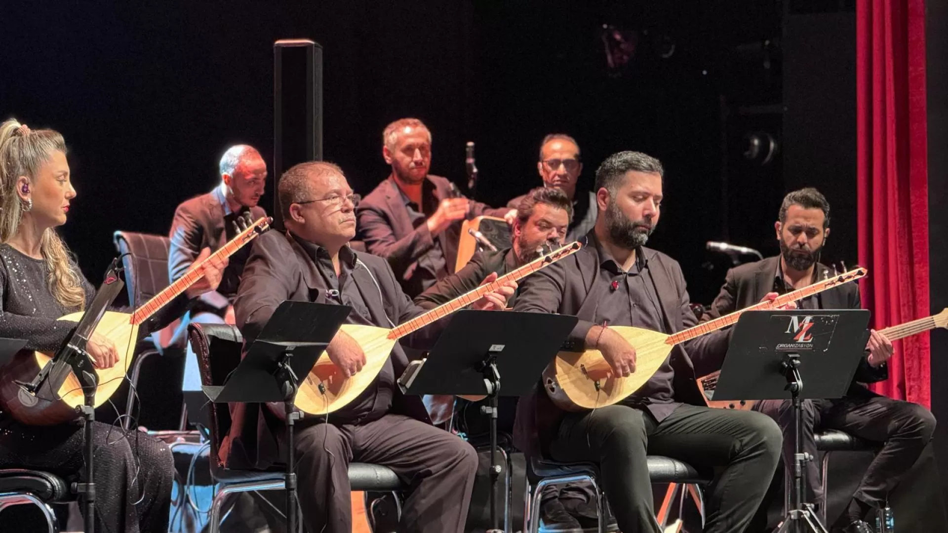 BAKIRKÖY’DE CUMHURİYET COŞKUSU TÜRK HALK MÜZİĞİ KONSERİYLE BAŞLADI