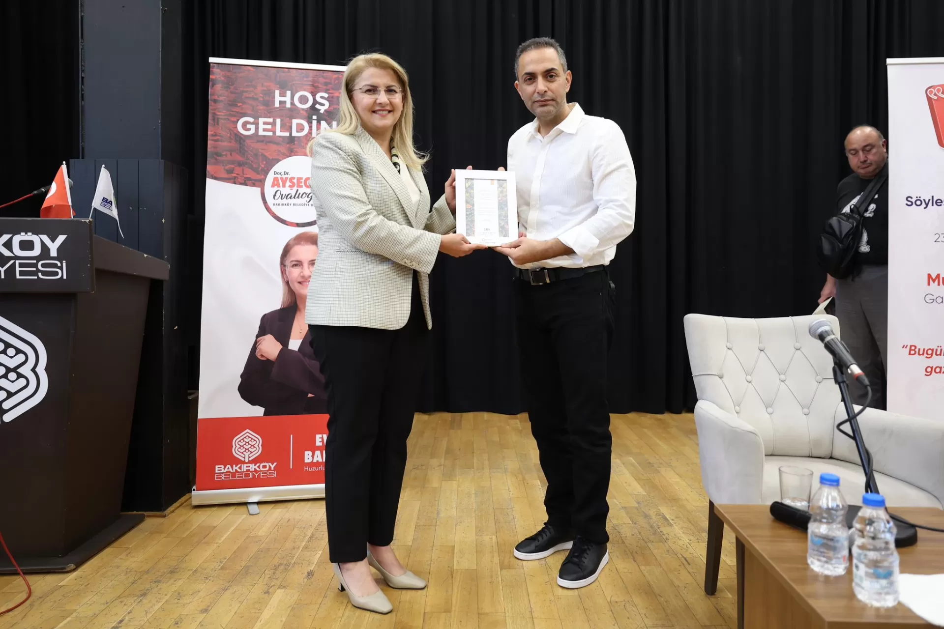 GAZETECİ MURAT AĞIREL BAKIRKÖYLÜLERLE BULUŞTU