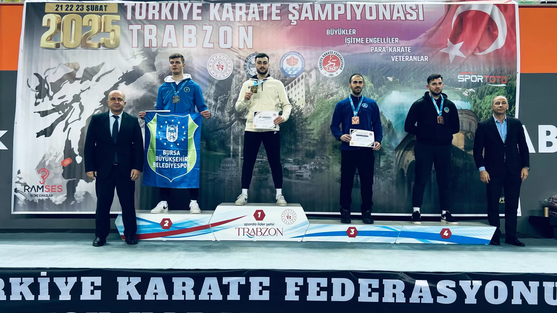 BAKIRKÖYLÜ KARATECİLER TÜRKİYE ŞAMPİYONU!