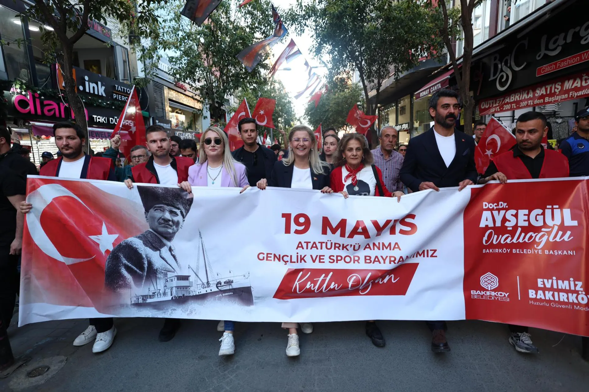 BAKIRKÖY’DE PEDALLAR ATATÜRK VE TÜRK GENÇLİĞİ İÇİN ÇEVRİLDİ