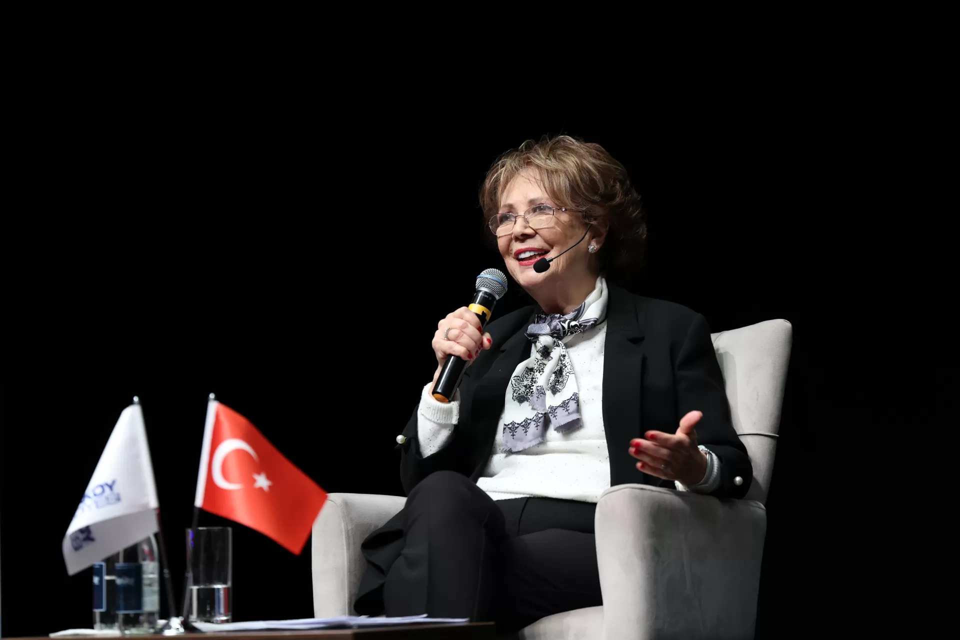 BAKIRKÖY’DE “EŞİTLİK YOLUNDA 90 YIL” SÖYLEŞİSİ