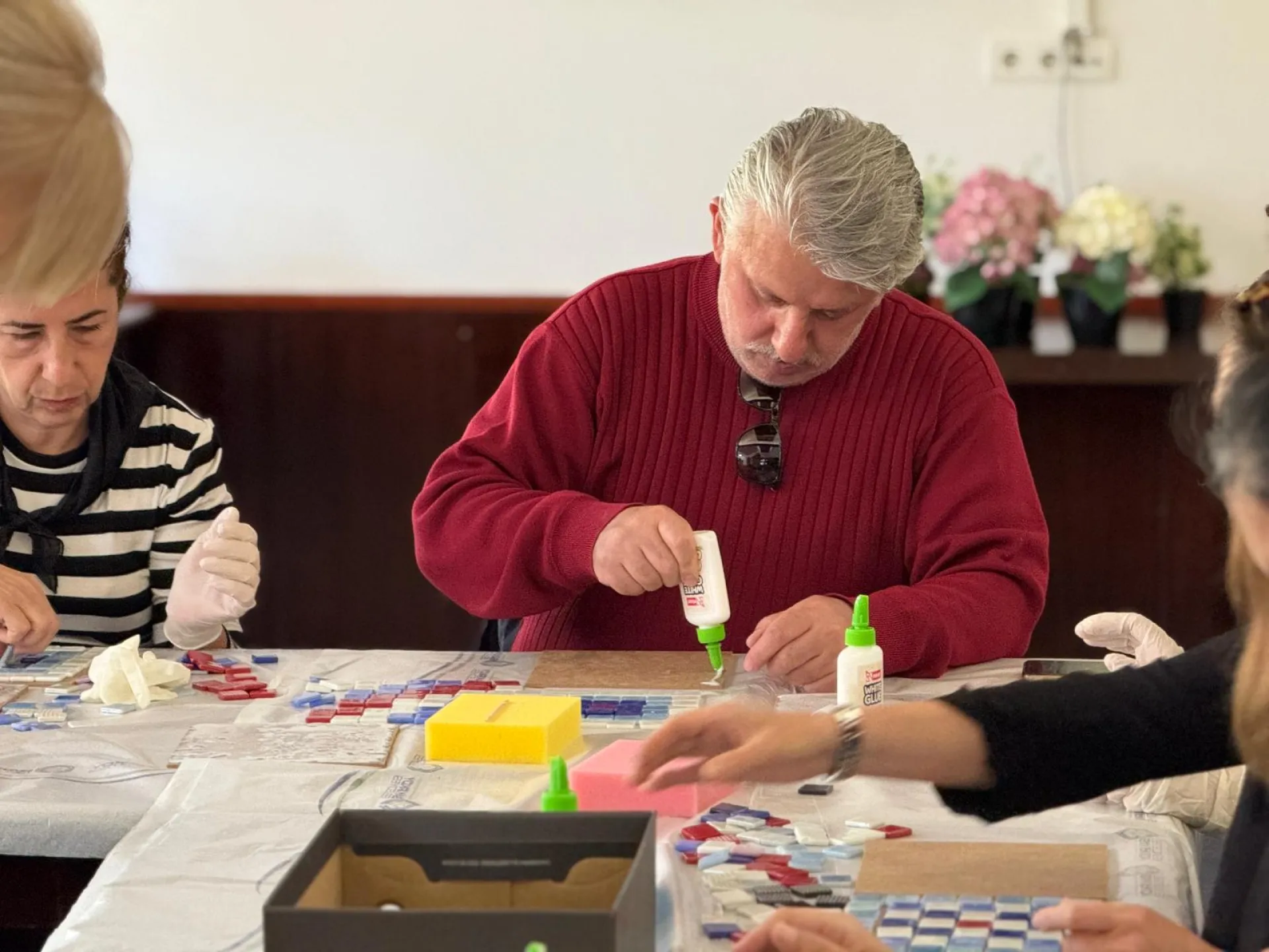 BAKIRKÖY’DE ATIK CAMLAR SANATA DÖNÜŞTÜ