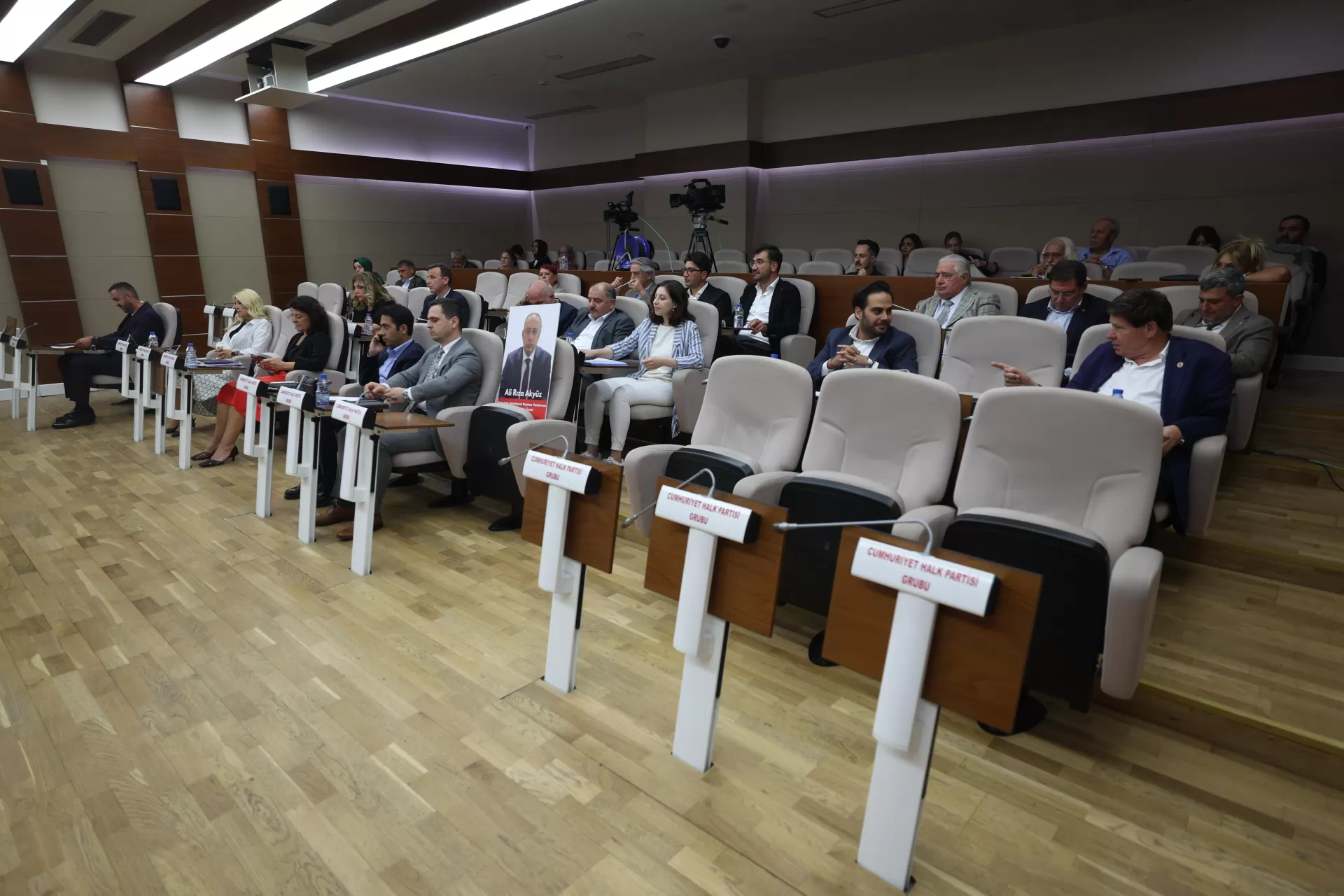 BAKIRKÖY BELEDİYESİ’NDEN ÖĞRENCİLERE EĞİTİM DESTEĞİ