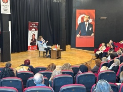 BAKIRKÖY’DE KADIN HAREKETİNİN TARİHSEL YOLCULUĞU KONUŞULDU