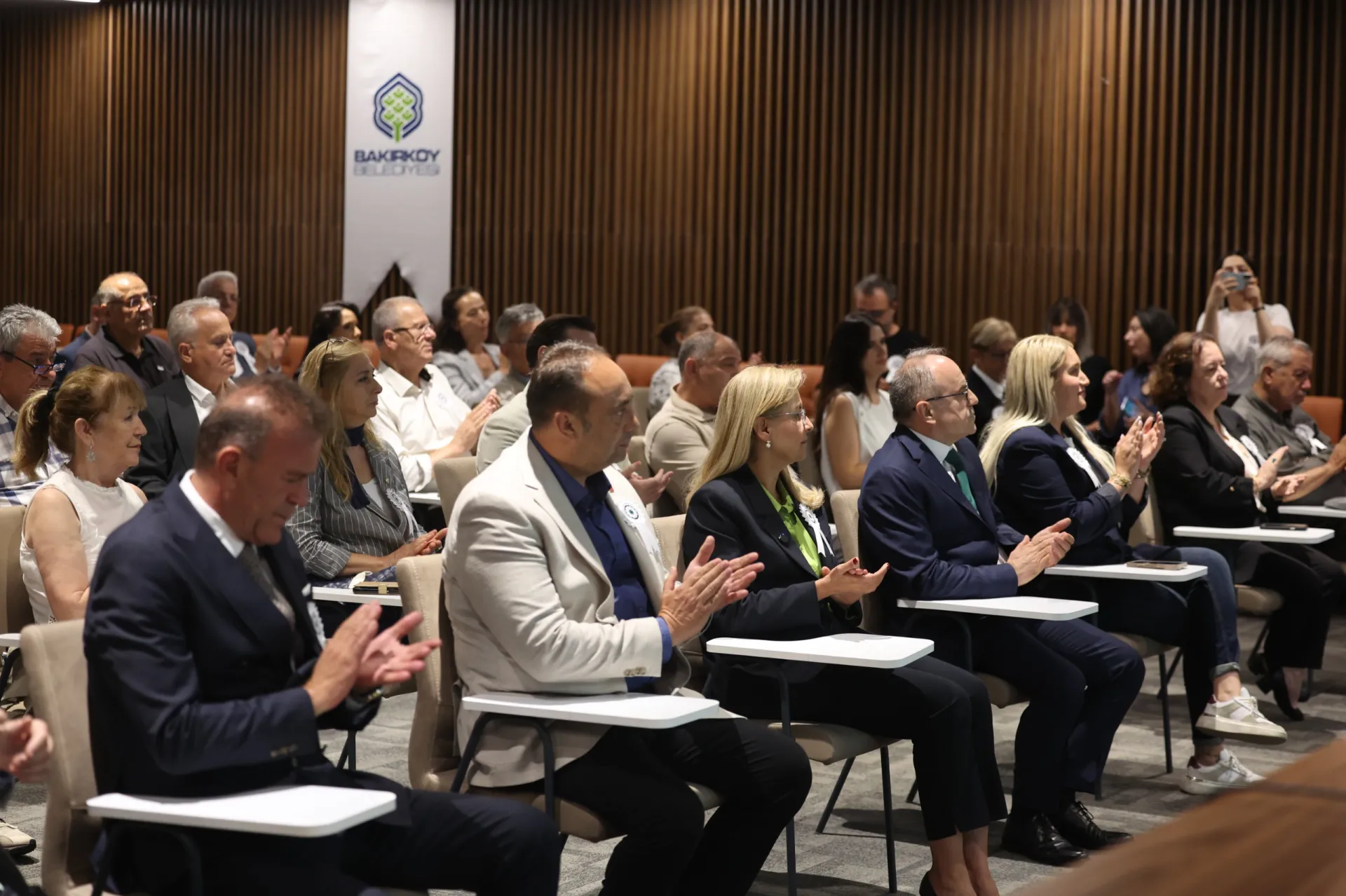 SREBRENİTSA SOYKIRIMI’NDA KATLEDİLENLER BAKIRKÖY’DE UNUTULMADI