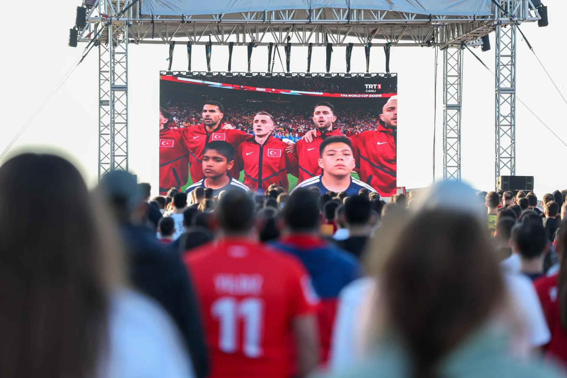 BAKIRKÖY’DE DÜNYA KUPASI COŞKUSU