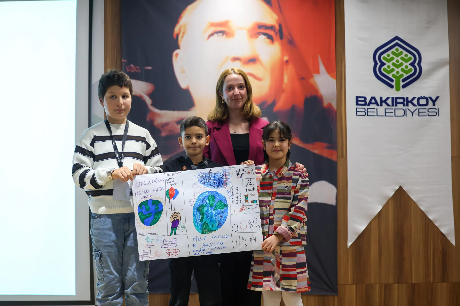 BAKIRKÖY’ÜN MİNİK MECLİS ÜYELERİ “YUVARLAK MASA”DA TOPLANDI