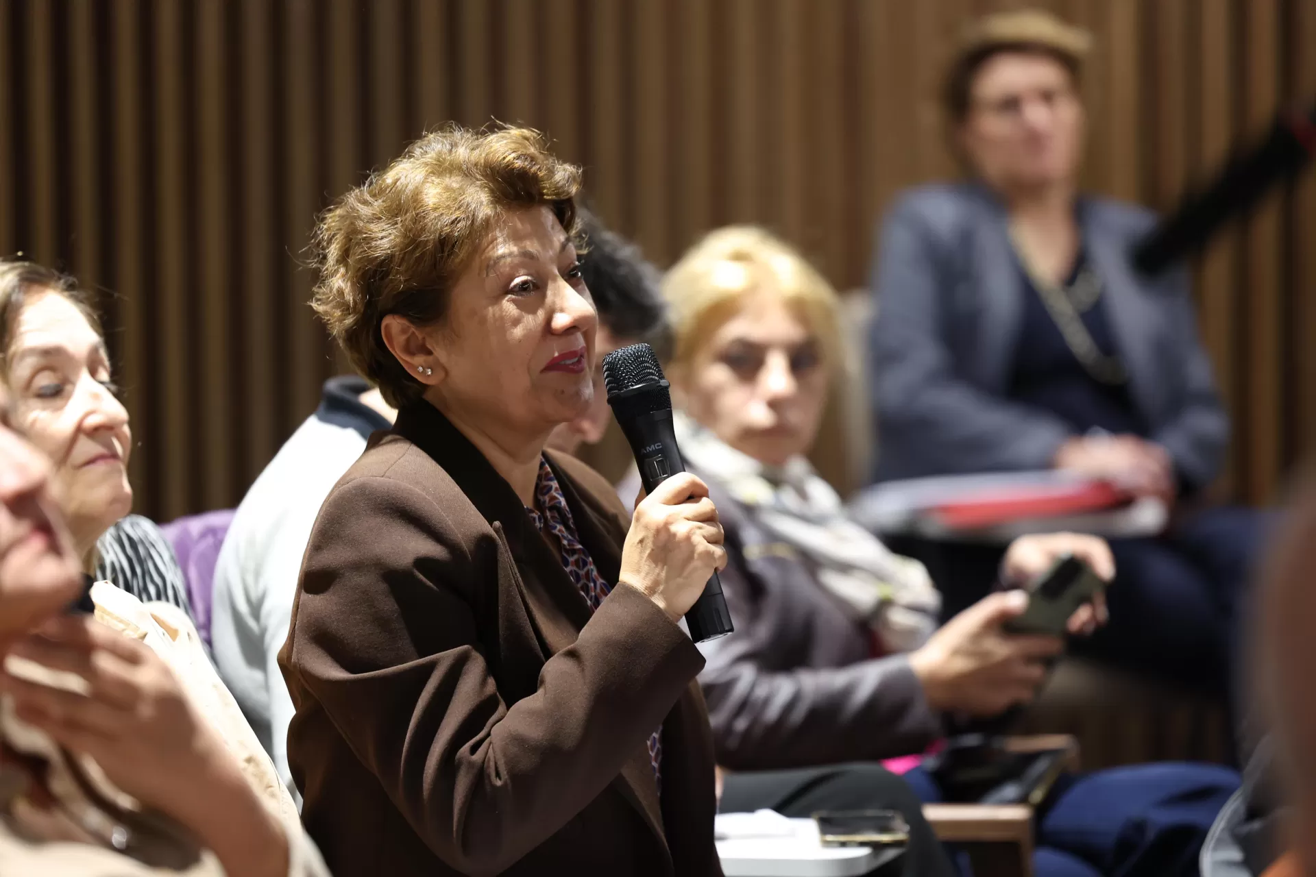 BAŞKAN OVALIOĞLU, ZUHURATBABA MAHALLESİ SAKİNLERİYLE BİR ARAYA GELDİ