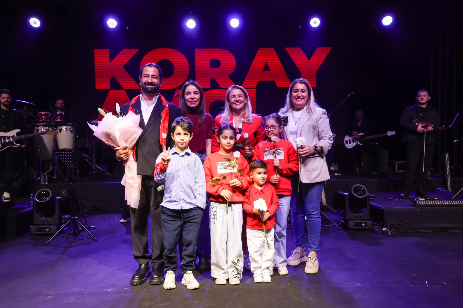 BAKIRKÖY’DE CUMHURİYET COŞKUSU KORAY AVCI KONSERİ İLE TAÇLANDI