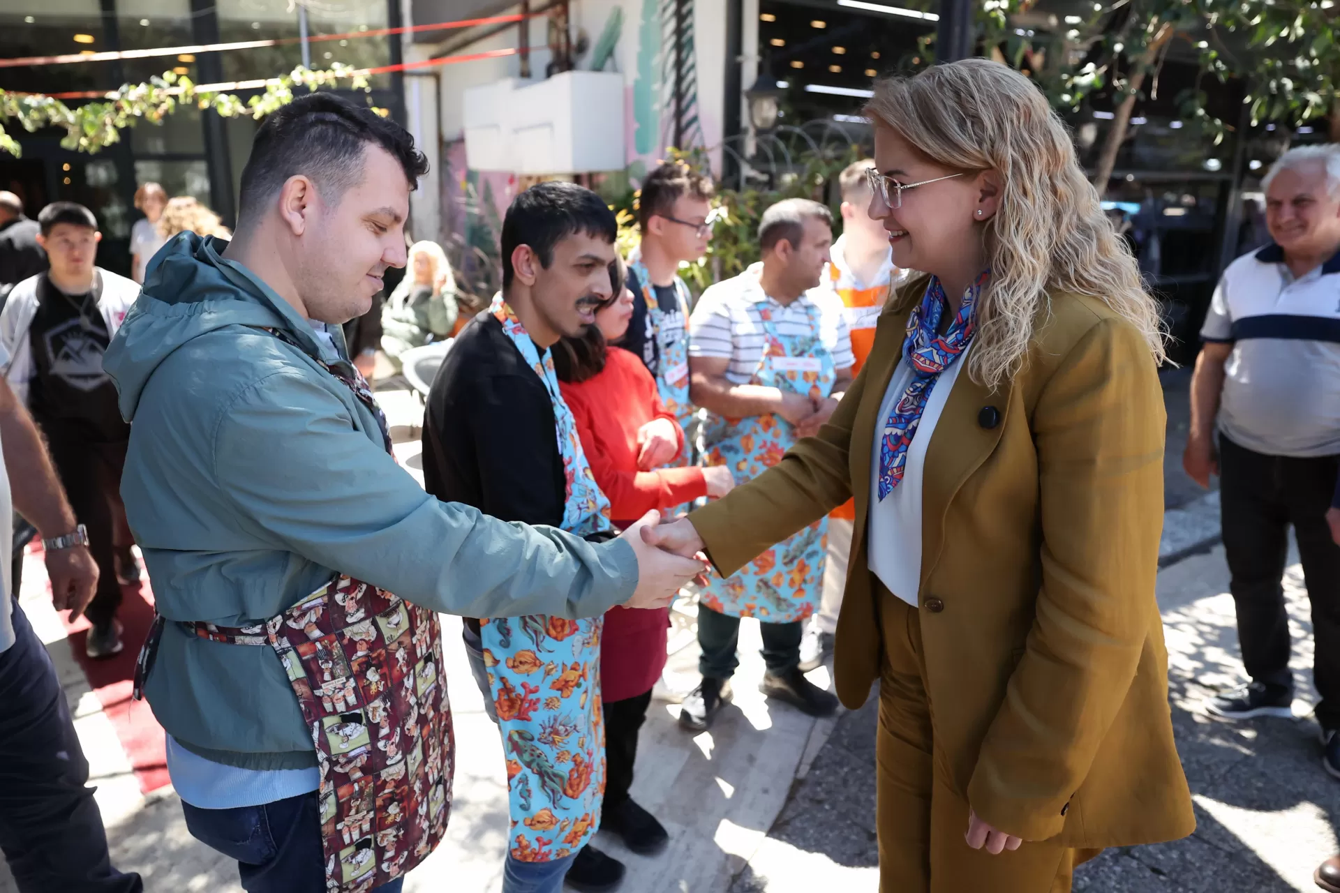 BAŞKAN OVALIOĞLU’NDAN “+1 SEVGİ” BULUŞMASI