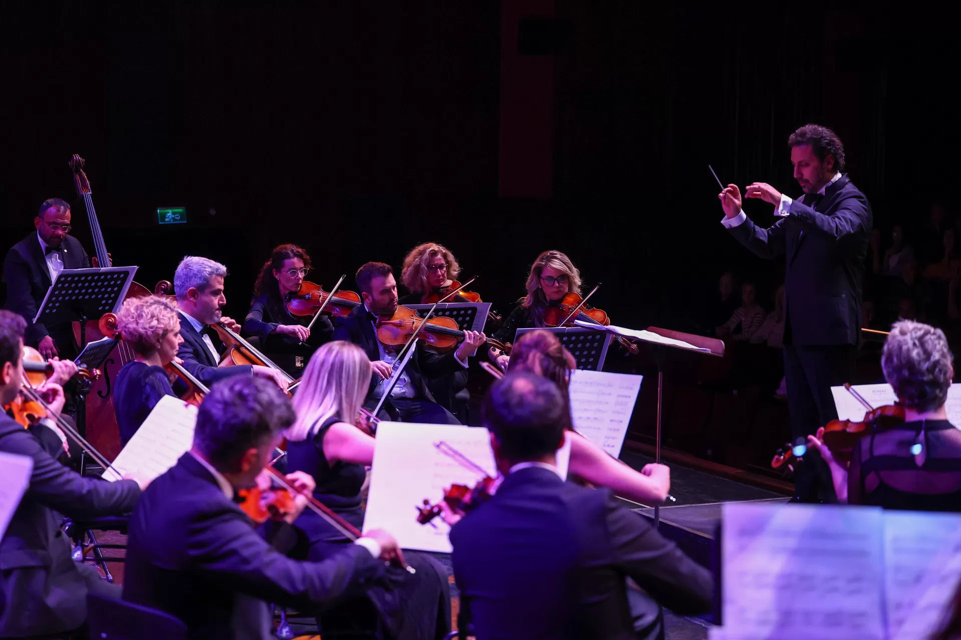 EFSANE SOPRANO LEYLA GENCER BAKIRKÖY’DE ANILDI